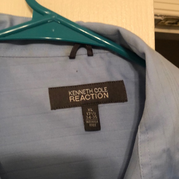 Wrinkle free blue dress shirt - Picture 2 of 2